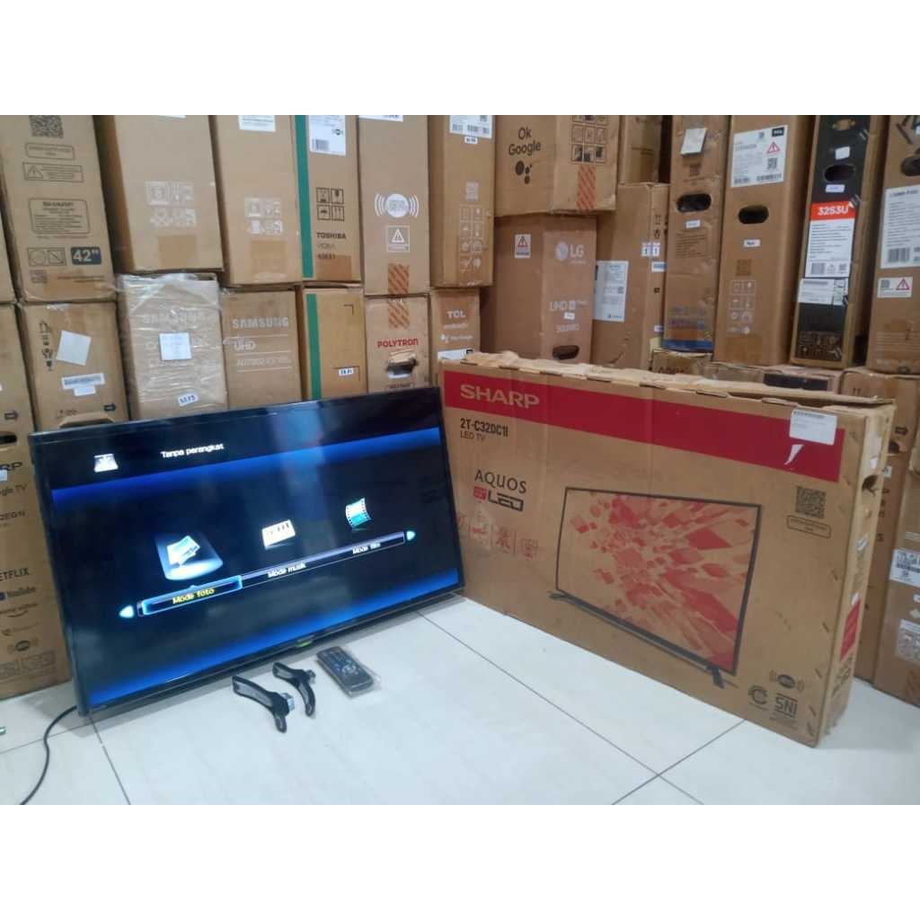 [+free packing kayu] Led Sharp 32 Inch Digital TV Gak usah pakai STB Kondisi bekas masih segel 5501f