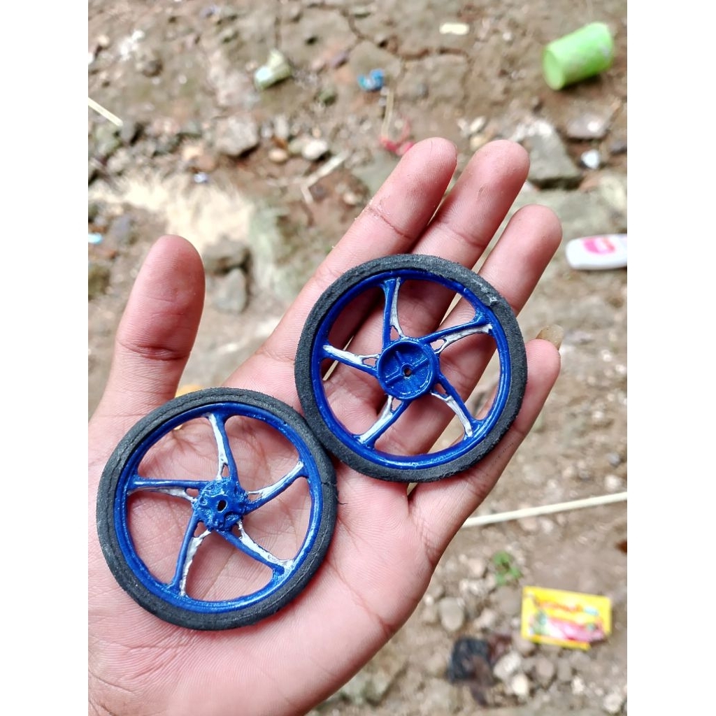 miniatur velg vnd biru (sudah dapat ban)