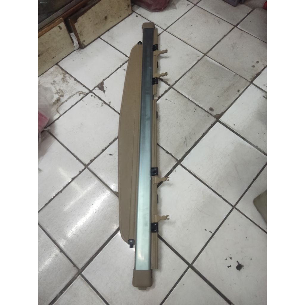 meja bagasi belakang crv gen 3 cream