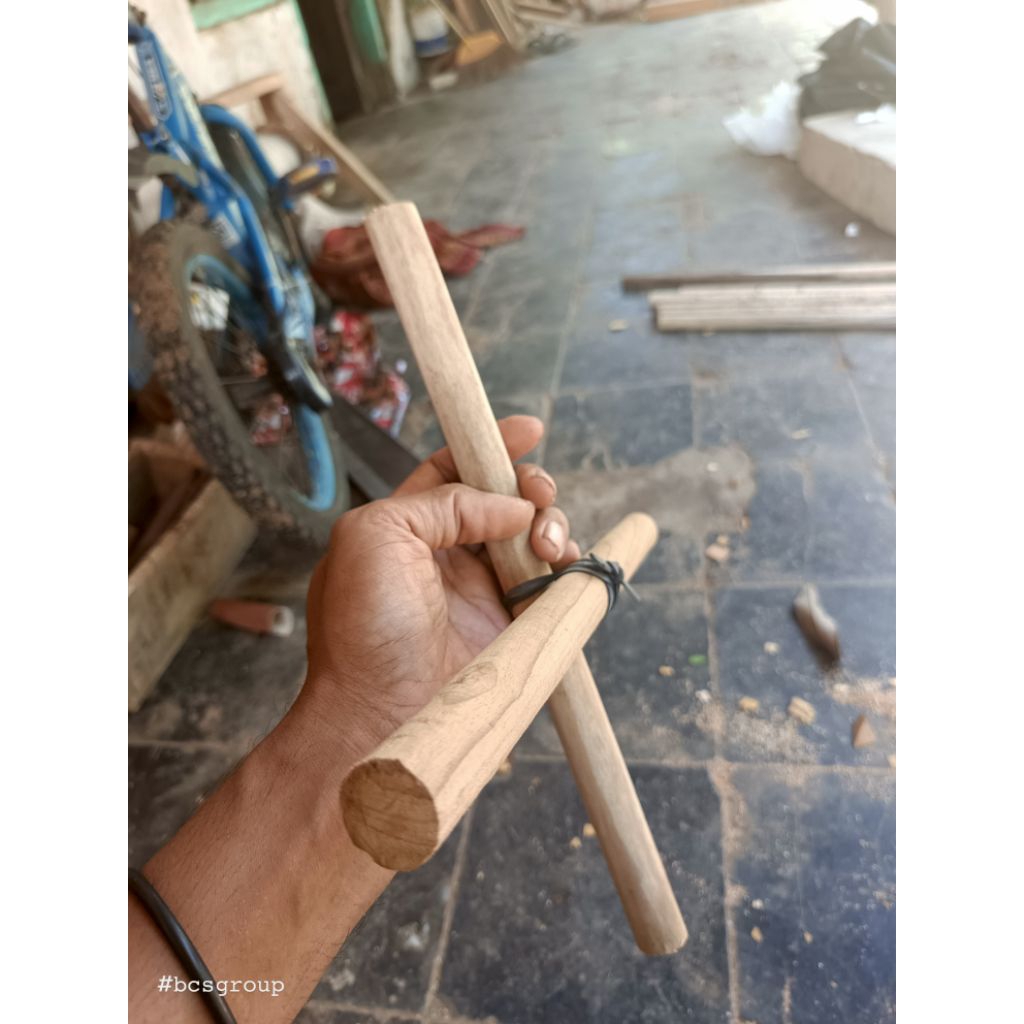 gulungan senar layangan kayu jati