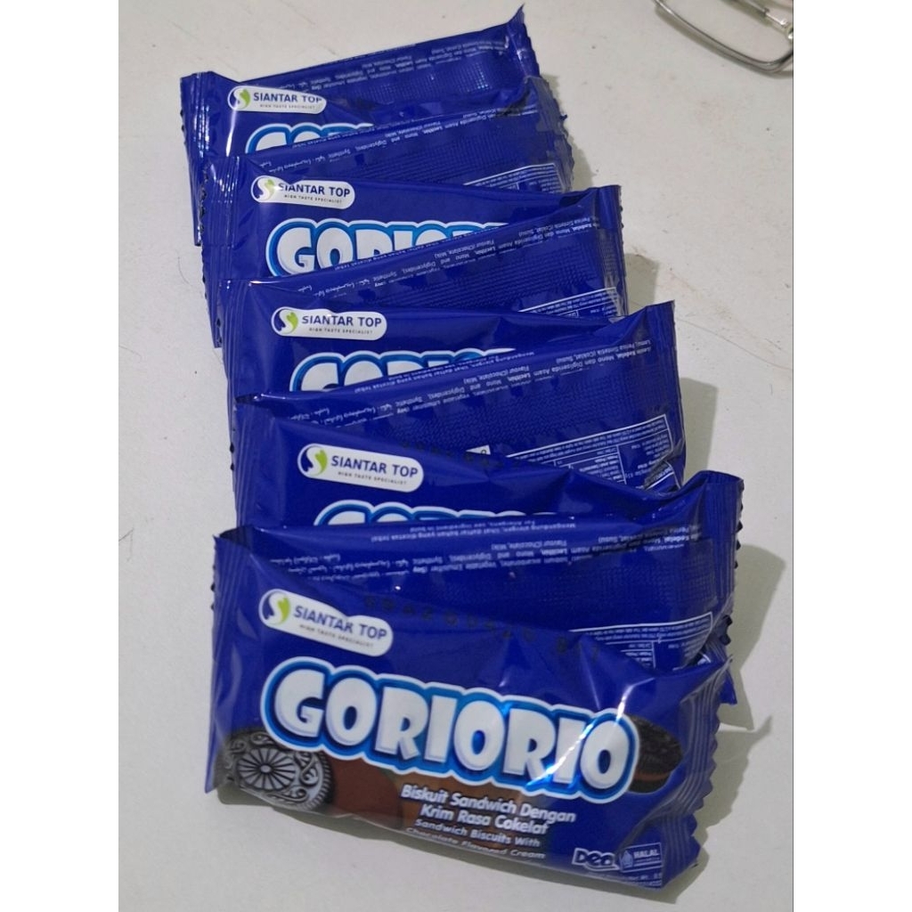 

Snack goriorio rasa coklat 1renteng isi 10