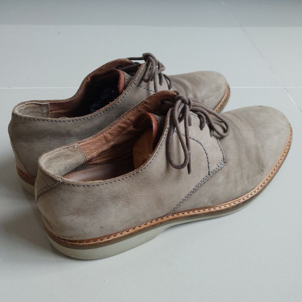 CLARK Sepatu Kulit Pria Casual