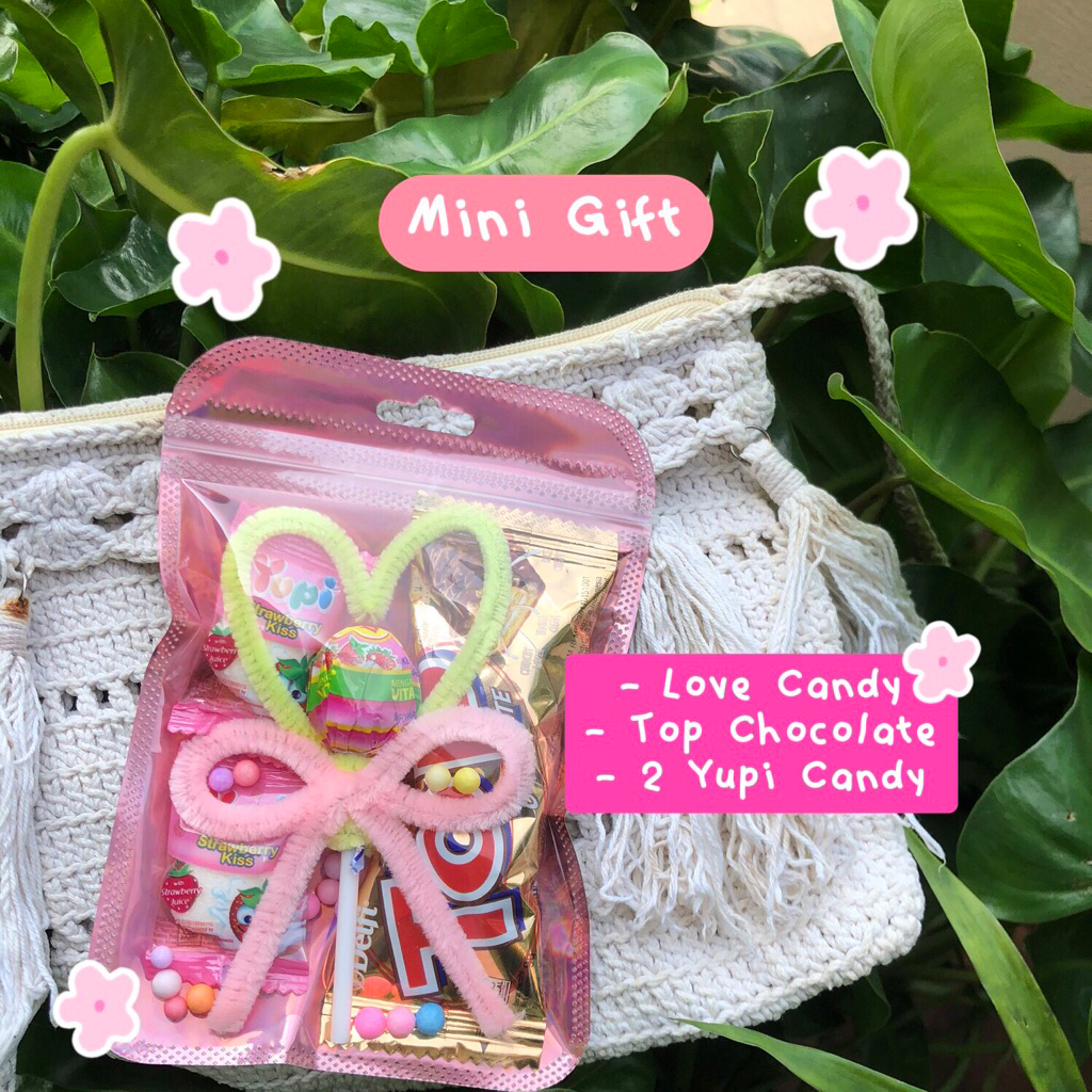 

Mini Gift Love Candy Permen Love Top Chocolate Yupi
