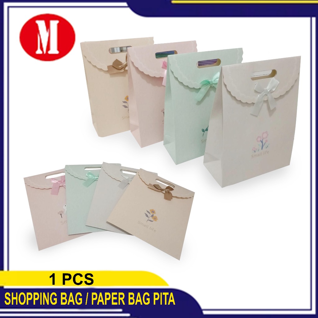 

Paper Bag Pita Small Life LY-FD-952-4 Ukuran 32x24x10.5 cm