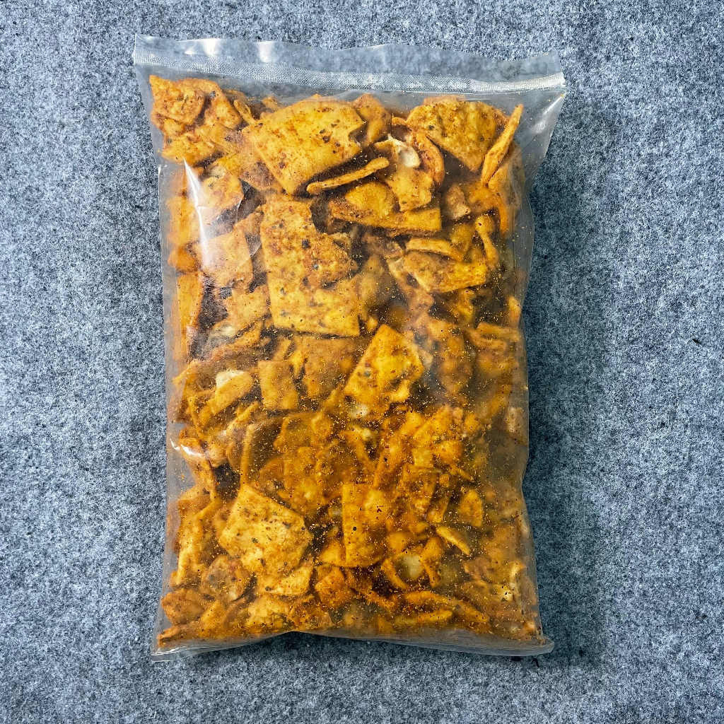 

Keripik Cireng 500gr pedas daun jeruk Kripik Snack