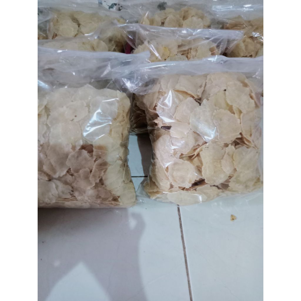 

Emping melinjo mentah 1kg super tipis biji 1 original asli tanpa pengawet.