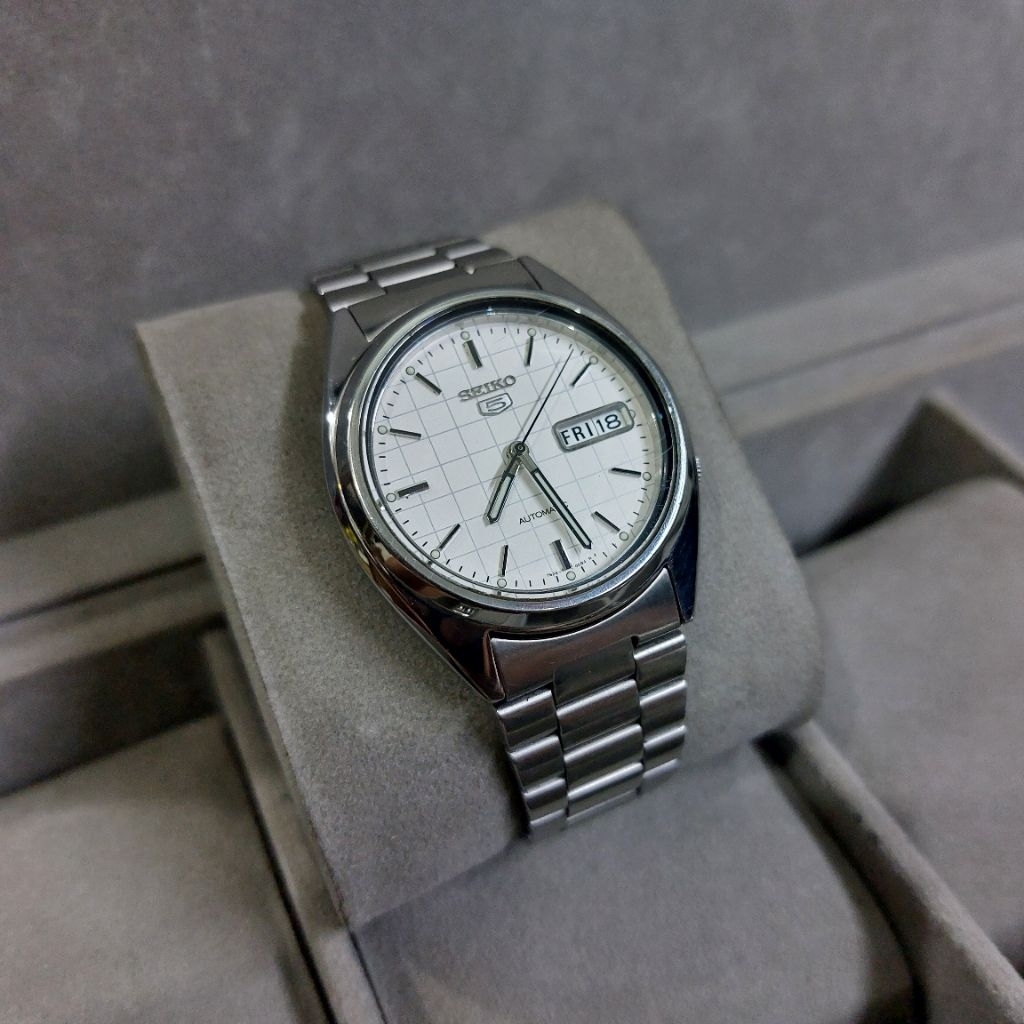 seiko 5 automatic SNXF05K1