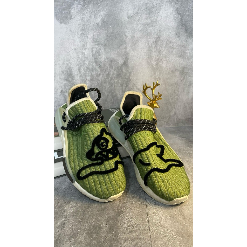 Preloved Adidas NMD Human Race BBC Ice Cream Pharrell Running Dog Men/Pria Shoes Size EU 40 in Green