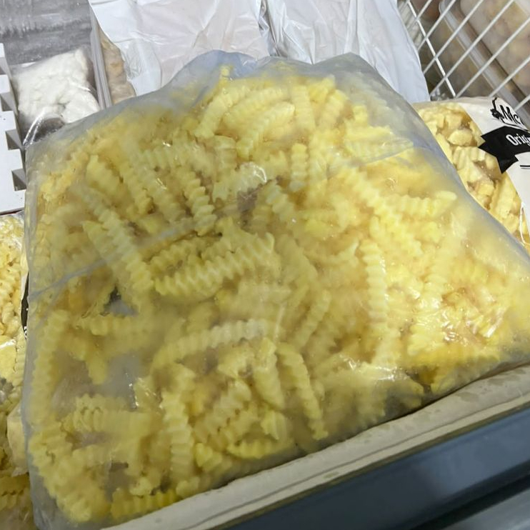 

Lutosa kentang crinckle 2kg