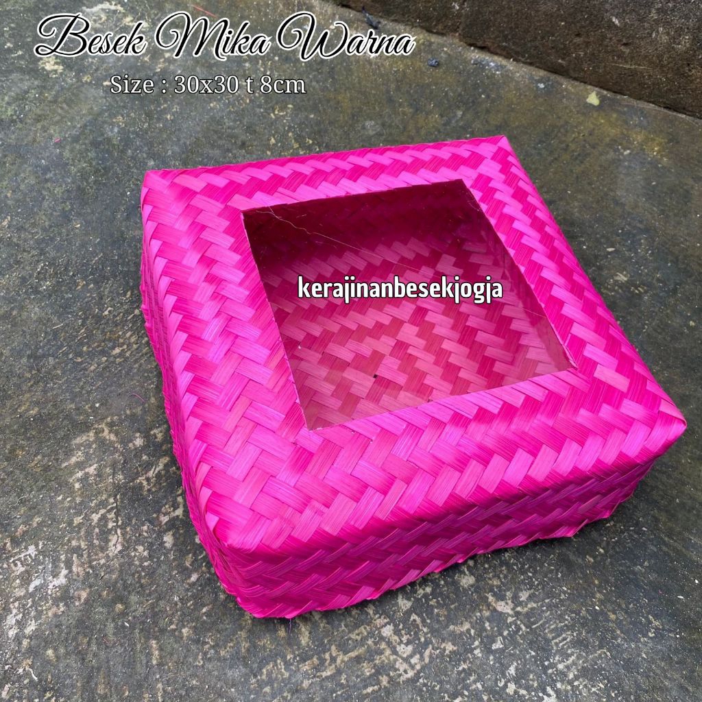 

BESEK 30X30 WARNA BLICING BERMIKA | hantaran seserahan pernikahan hampers bingkisan hantaran jogja