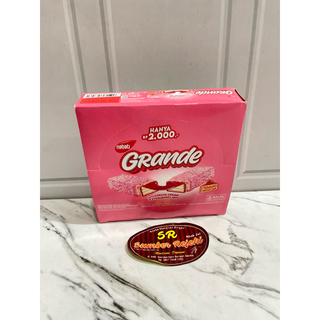 

GRANDE STRAWBERRY CHEESE CAKEBERAT 220 GRAM