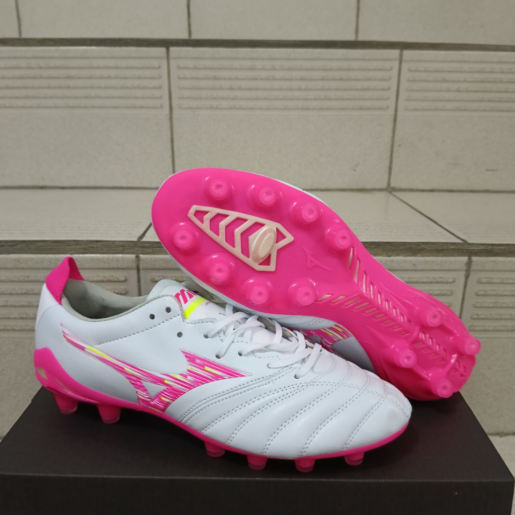 Sepatu Bola Mizuno Neo 3 Elite White Pink FG