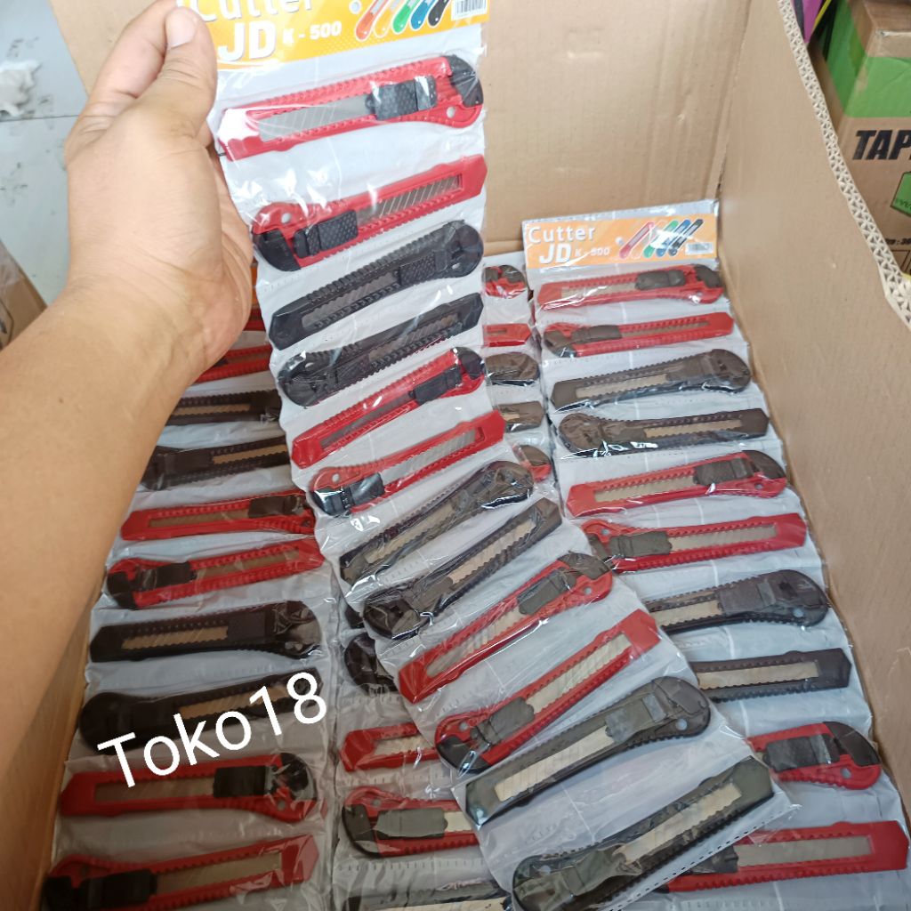 

1 Lusin Cutter Besar Jenia (Kualitas Bagus)