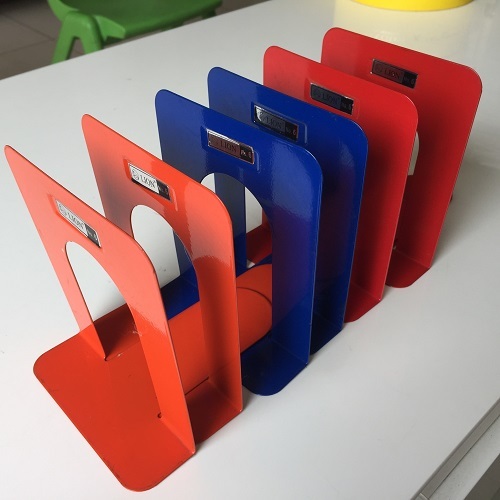 

Set 6 bookholder merk LION