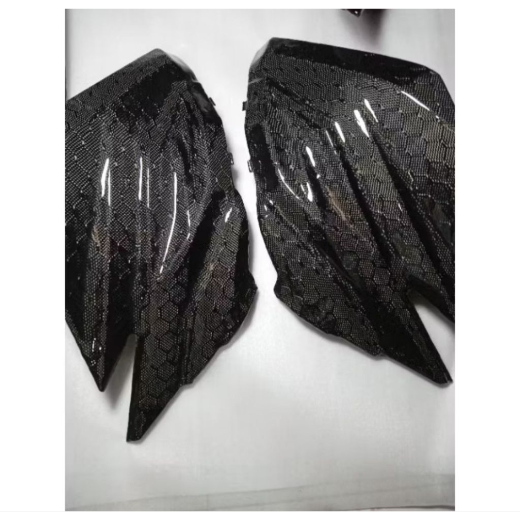 cover center vario 125/150 led old carbon kevlar