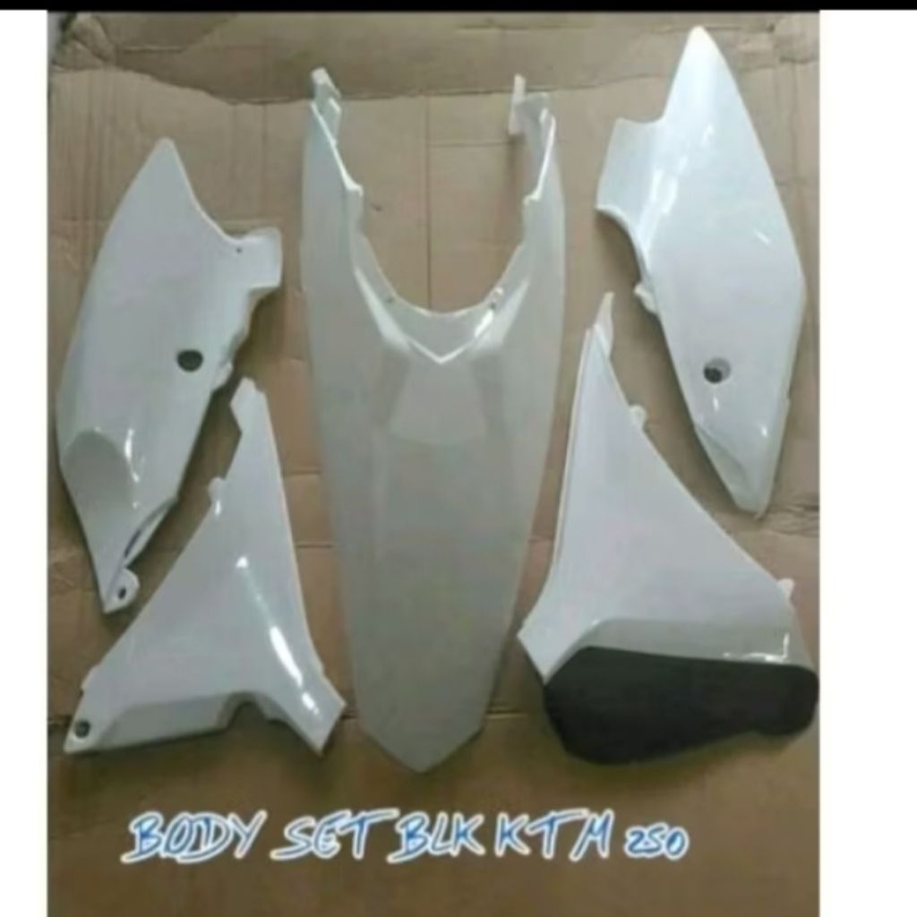 COVER BODY KTM SIXDAY BAGIAN BELAKANG BODY KTM 250 2014 2ITEM COVER BODY SPAKBOR BELAKANG KTM 250 SI