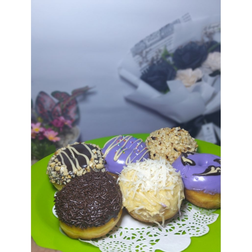 

Donat Kentang Empuk Tahan Lama Topping Keju Taro Coklat Tiramisu Huha