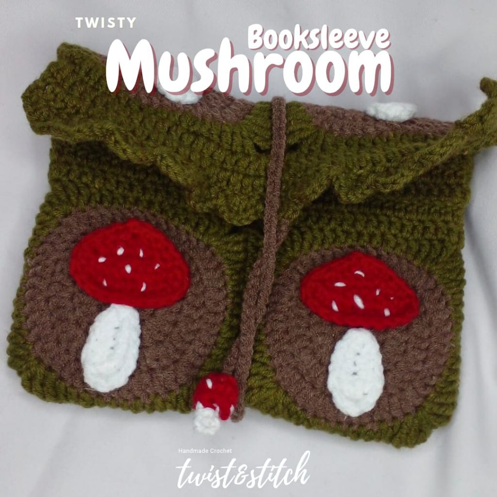 

[Pre-Order] twisty Mushroom Booksleeve | Sampul buku rajut handmade