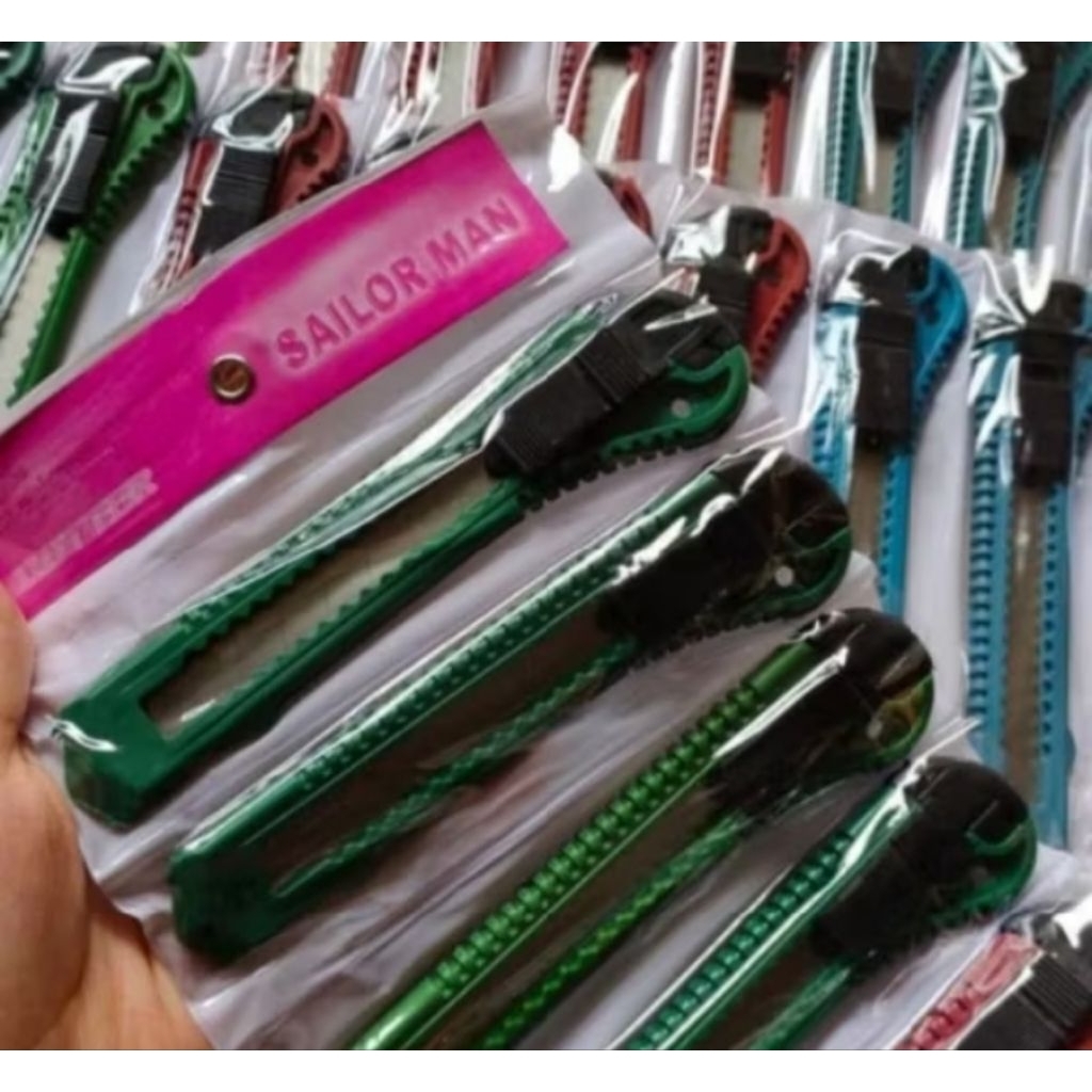 

Cutter Pisau Sailor Man x 4 pcs