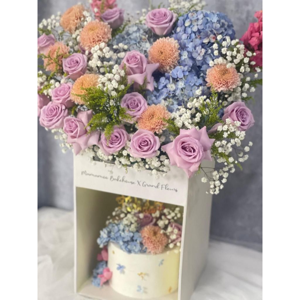 

Flowercake Box NO LOGO | Box Bunga & Kue | Bahan board tebal | GiftBox Bunga Kue Uk.24x24x34 cm