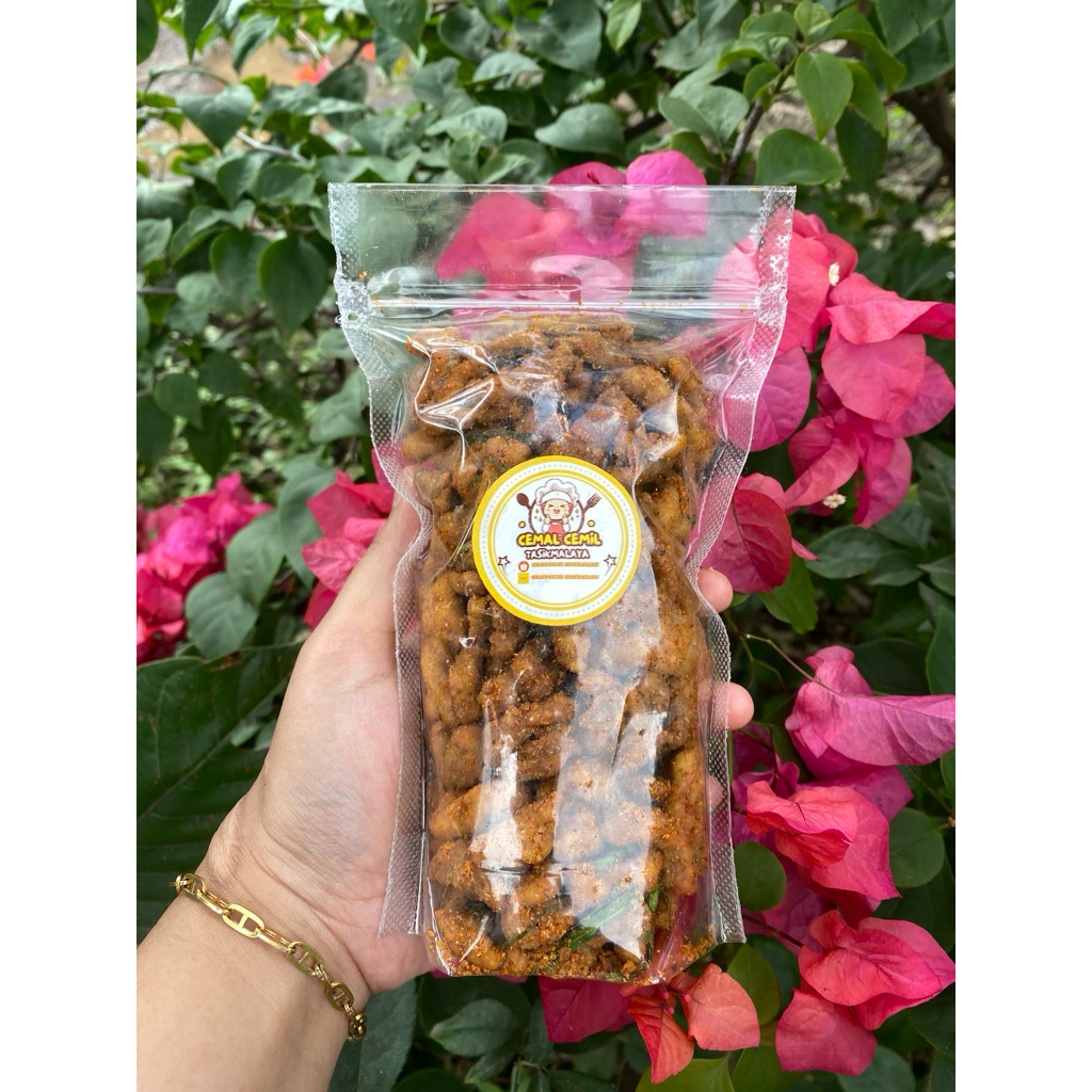 

Usus Crispy/Usus Crispy 200gram/ Usus Crispy Pedas Daun Jeruk/ Cemilan pedas