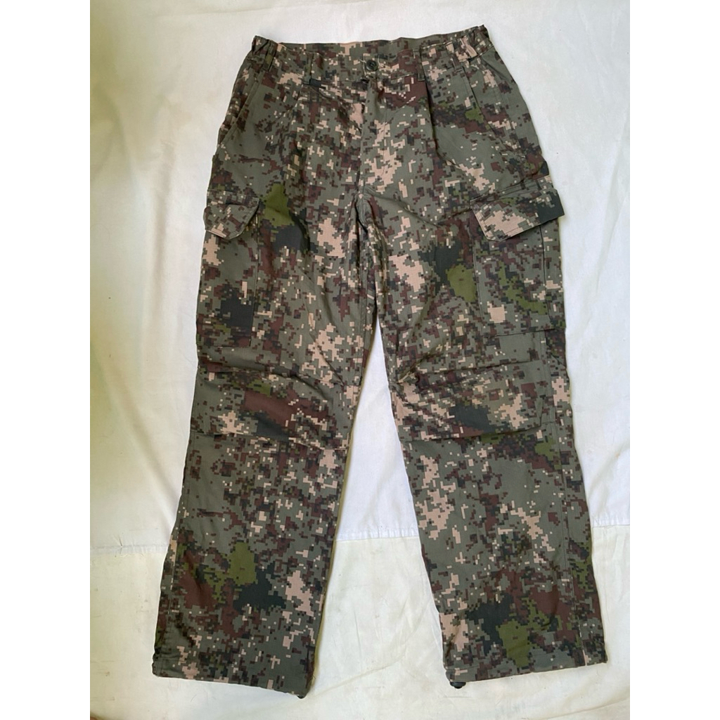 Celana Kargo Trousers Camo Loreng Digital Granit ROKA Korea Army Like New (56)