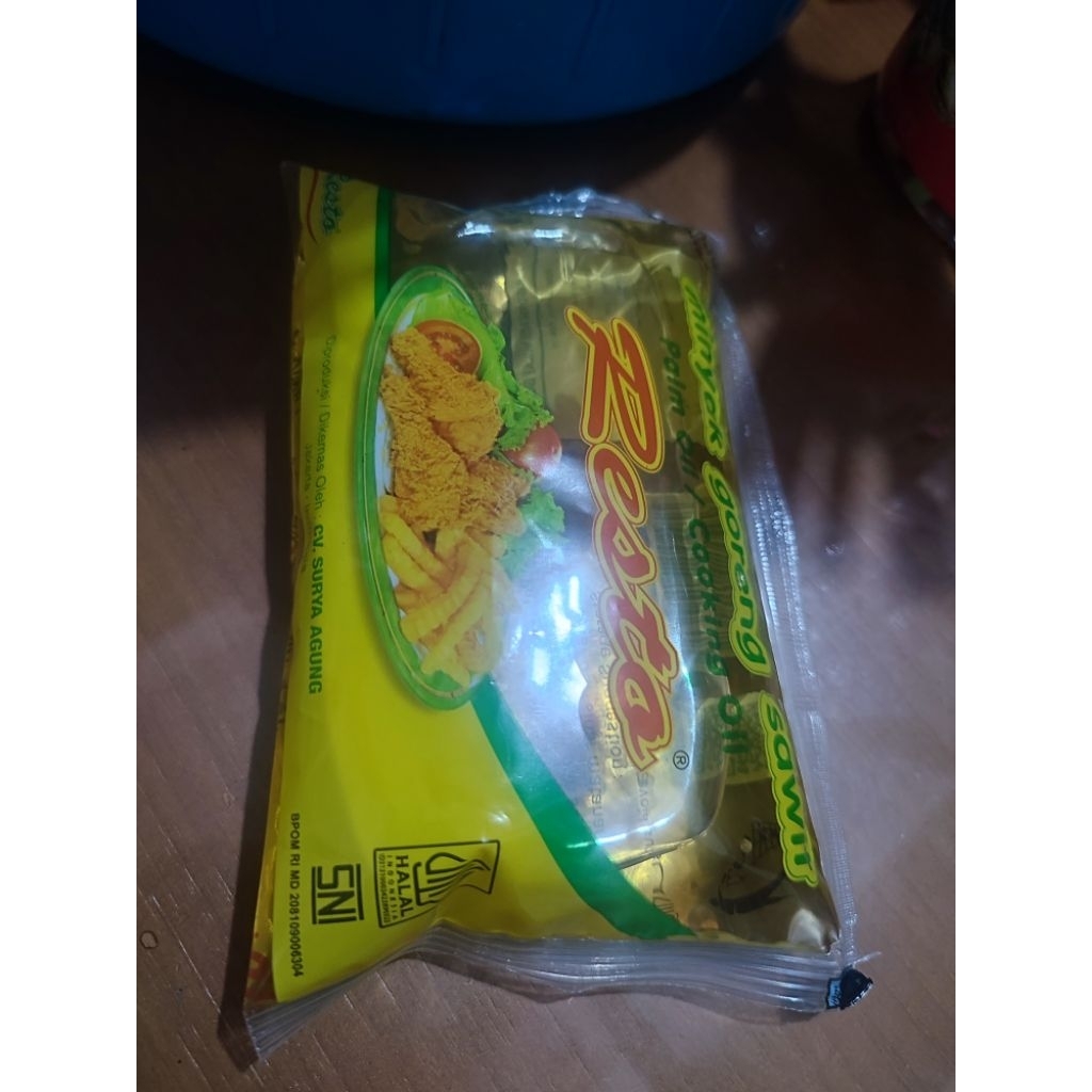 

Minyak Goreng Resto 180ml – Minyak Sawit Praktis & Ekonomis original siap kirim