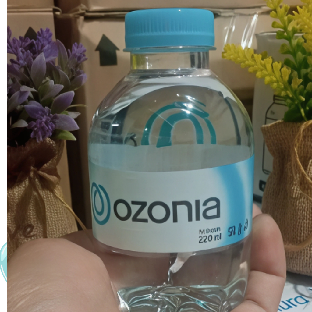 

Air Mineral 220ML Ozonia Kemasan Botol mini Praktis Dibawa Bepergian