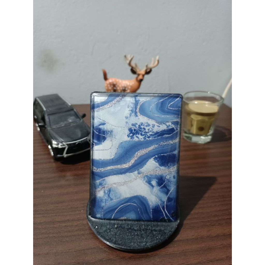 Hiasan meja resin motif art