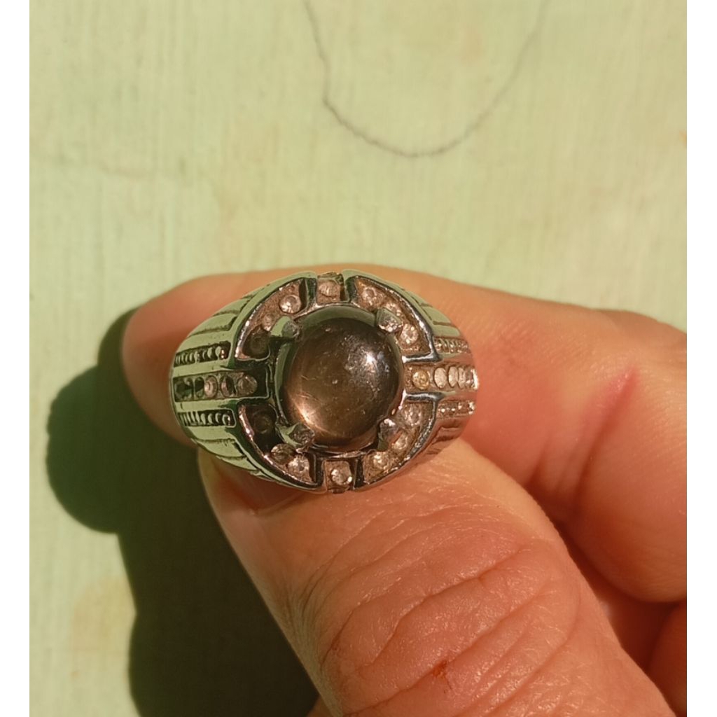 Cincin batu permata Black sapir
