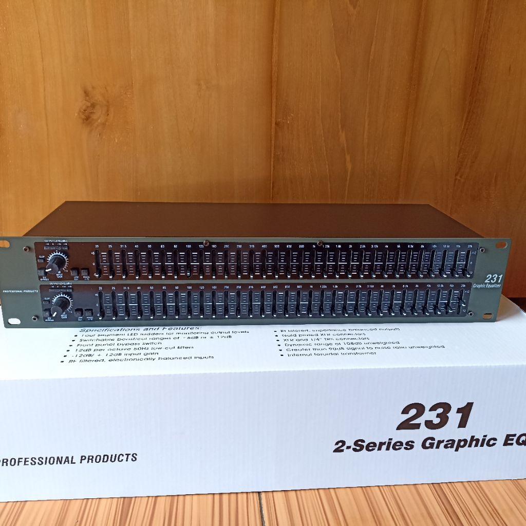 EQUALIZER model dbx 231 EQUALISER  231 NEW 2 SERIES GRAPHIC EQ