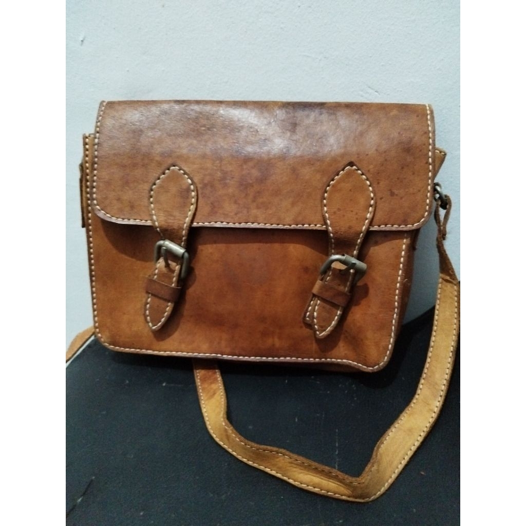 PrelovedTasKulitPostmanBag