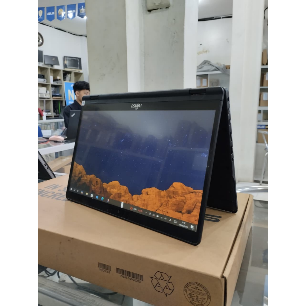 FUJITSU LIFEBOOK U939X/A - Intel core i5-8365U - RAM 8 GB / 256GB 13.3" FHD Touchscreen flip 360