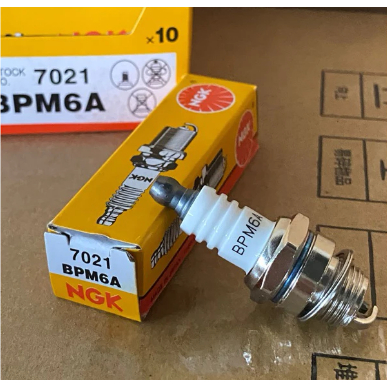 SPARK PLUG/ BUSI BPM6A NGK NEW ORIGINAL