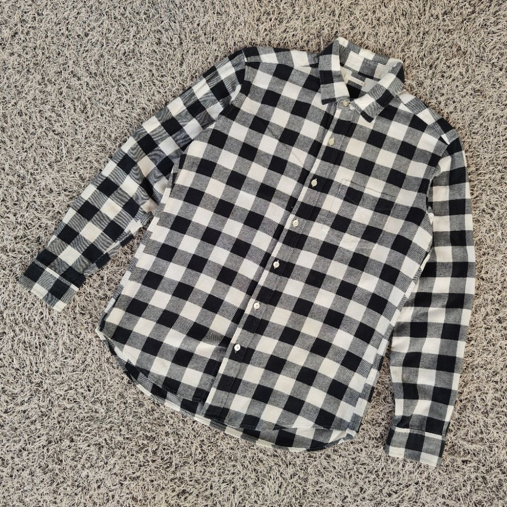 KMJ40 kemeja flanel global uniqlo original kemeja flanel hitam putih uniqlo