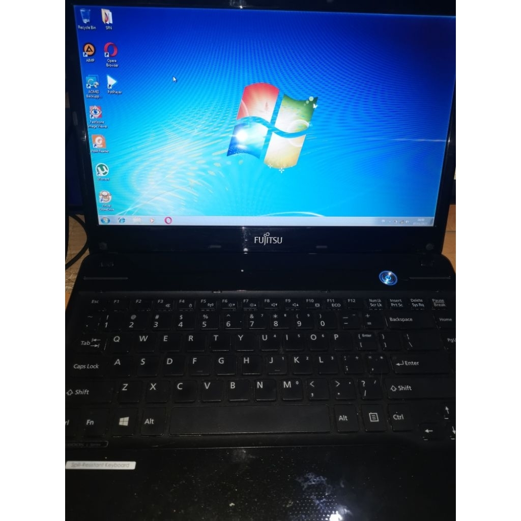 laptop Fujitsu Lifebook LH532