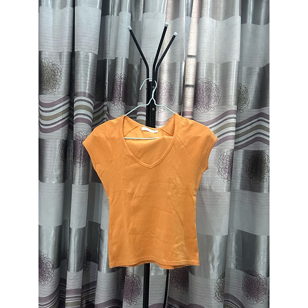 [Preloved] Kaos Crop Top Zara