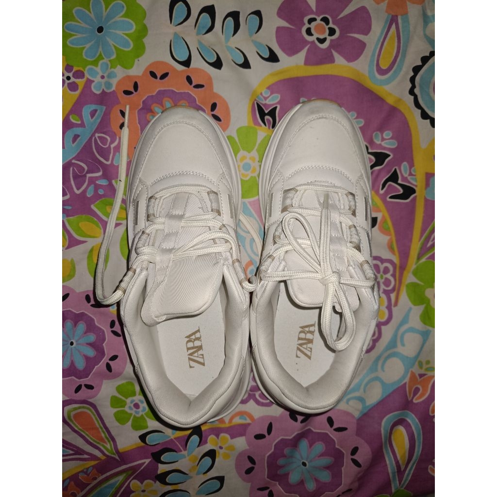 [PRELOVED] Sepatu Sneaker Zara