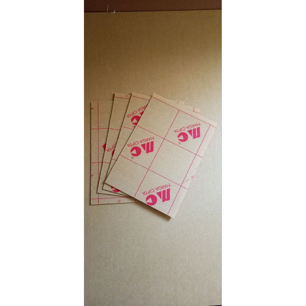 

Akrilik A4 (21x30 cm)