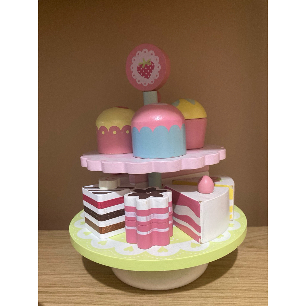 Preloved set kue + tatakan kayu brand ELC