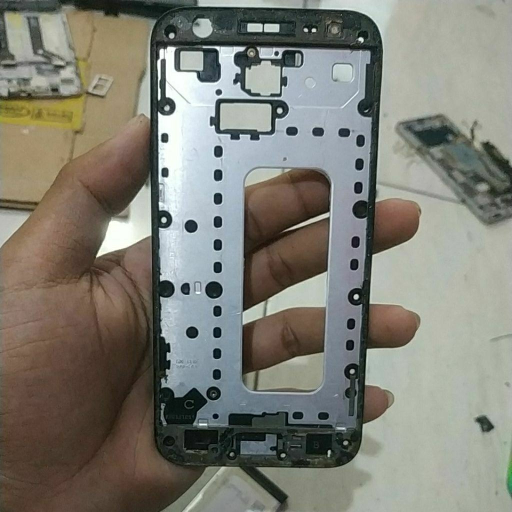 frame only bekas Samsung galaxy J3 PRO/J330