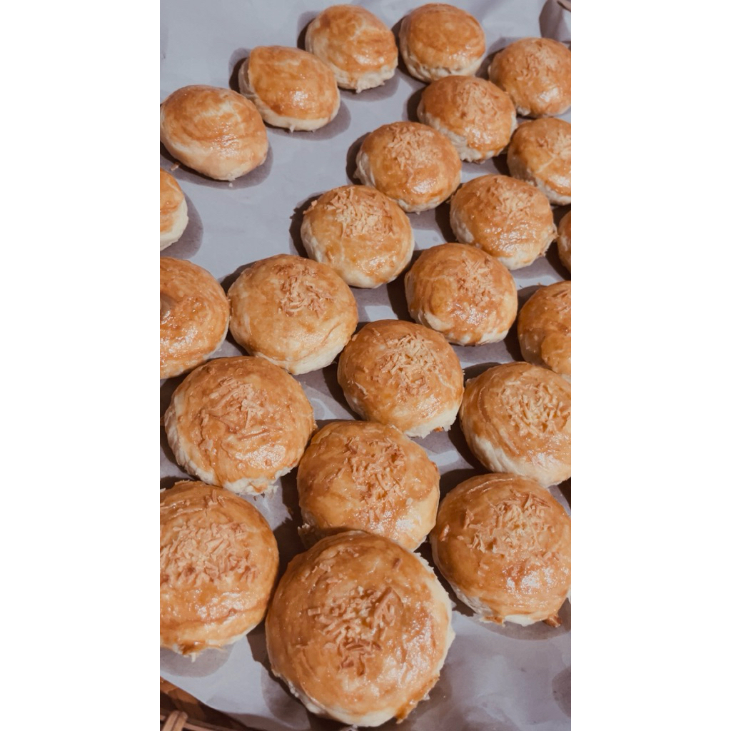 

pia anugrah isian keju melimpah #oleholeh khas Parepare