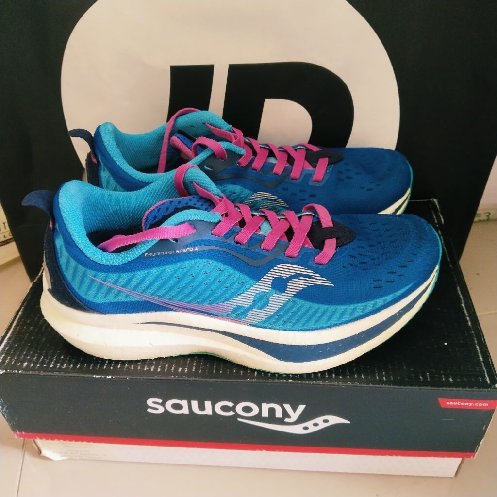 sepatu running saucony endorphin speed 2