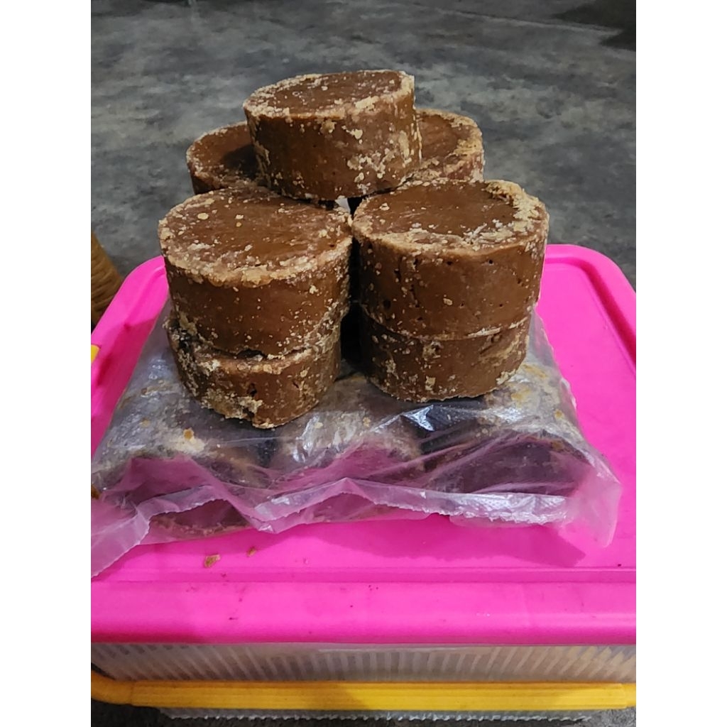 

gula aren murni 1pcs berat 690-740gram