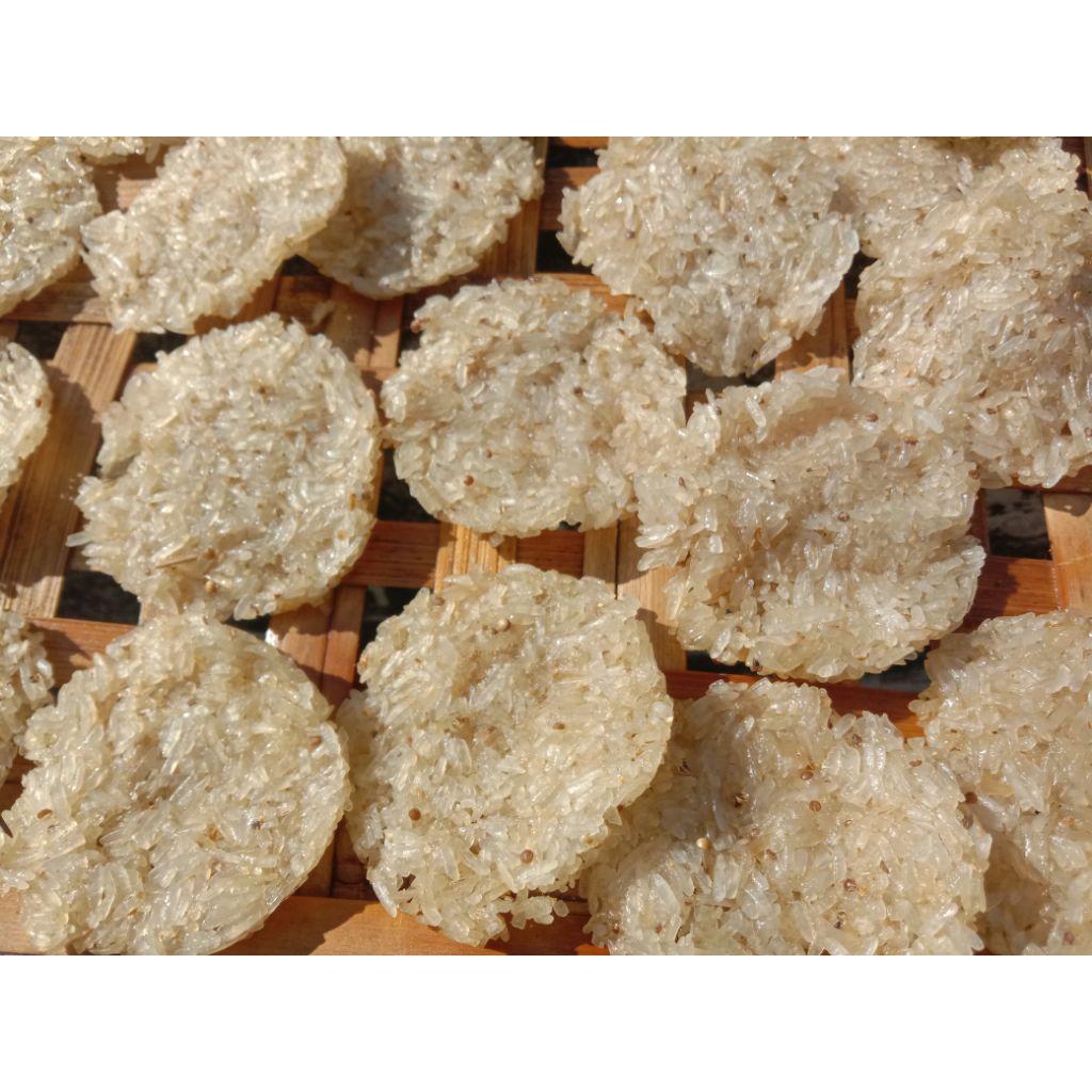 

Rengginang Ketan Asli - Cemilan Tradisional - Mentah Siap Digoreng - Rasa Asin Gurih - Isi 20