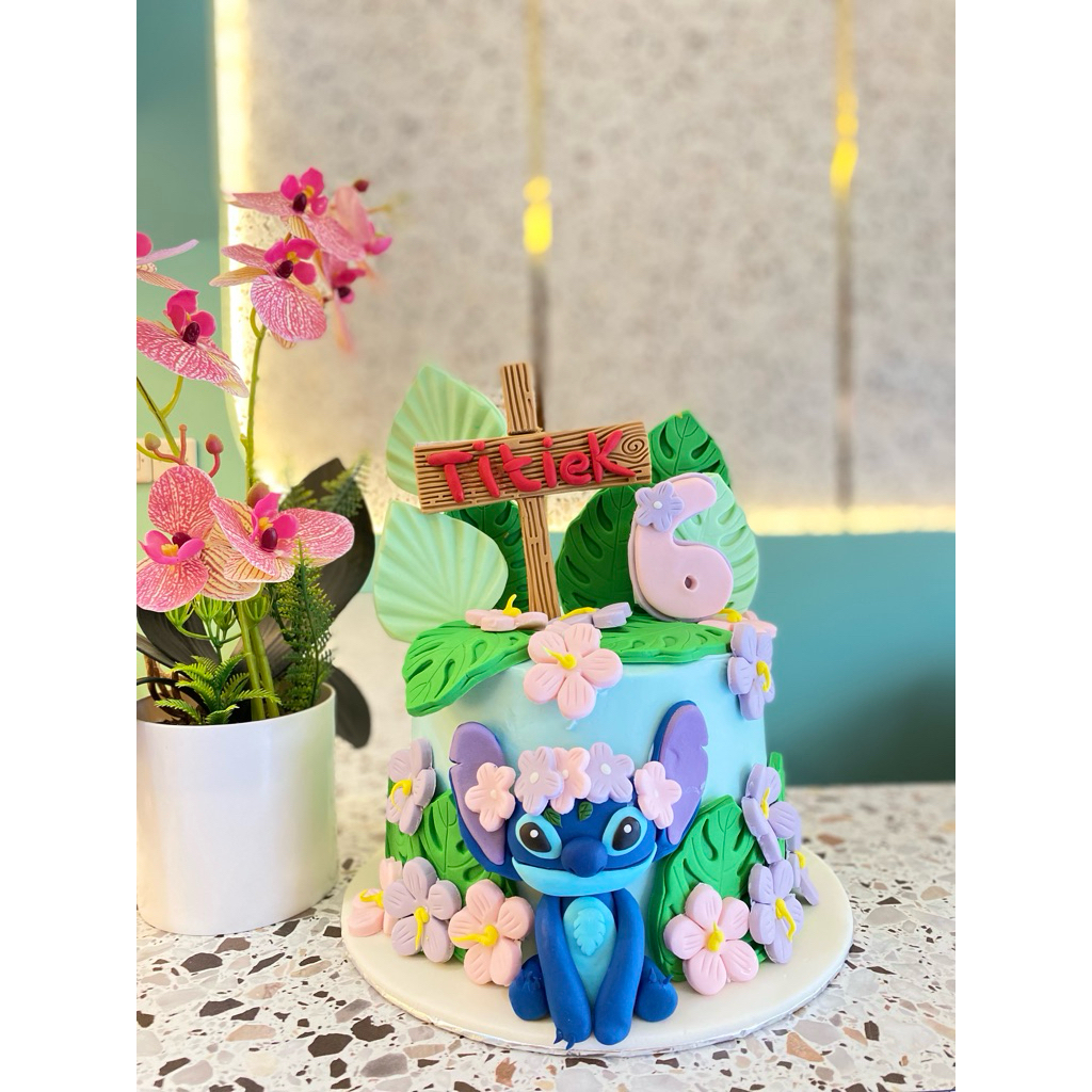 

cake tema stitch custom