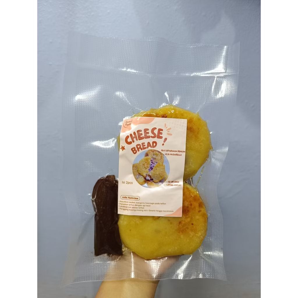 

SWEET POTATO CHEESE BREAD FROZEN 200GR + TOPPING COKLAT