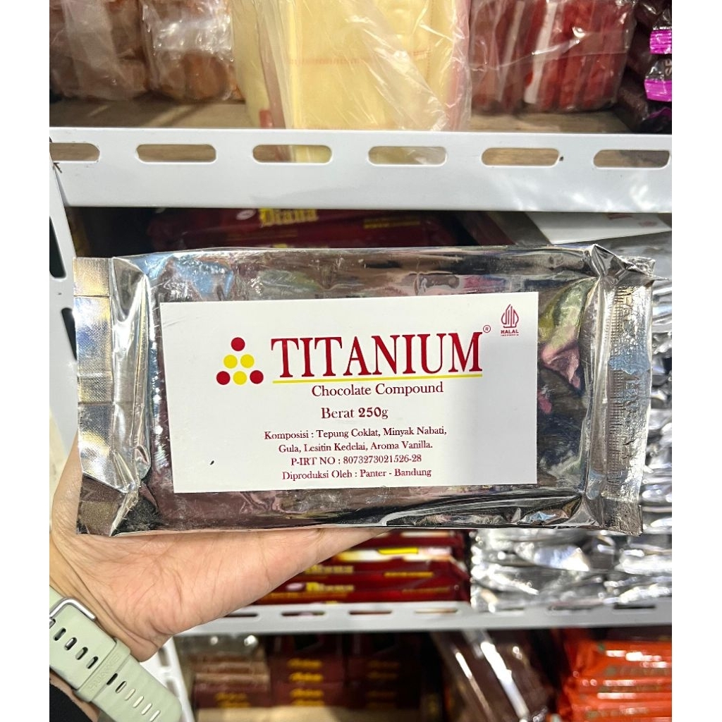 

Titanium Coklat Batang / Cokelat Compound 250gr - 500gr - 1000gr