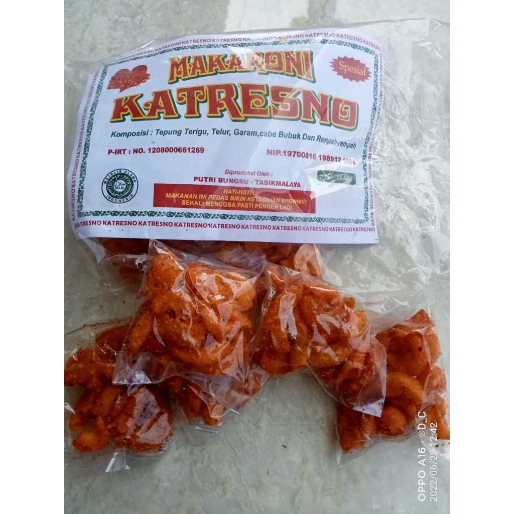 

(1 pack isi 25pcs ) Makroni pedas l Camilan pedas kekinian makaroni renyah dan gurih