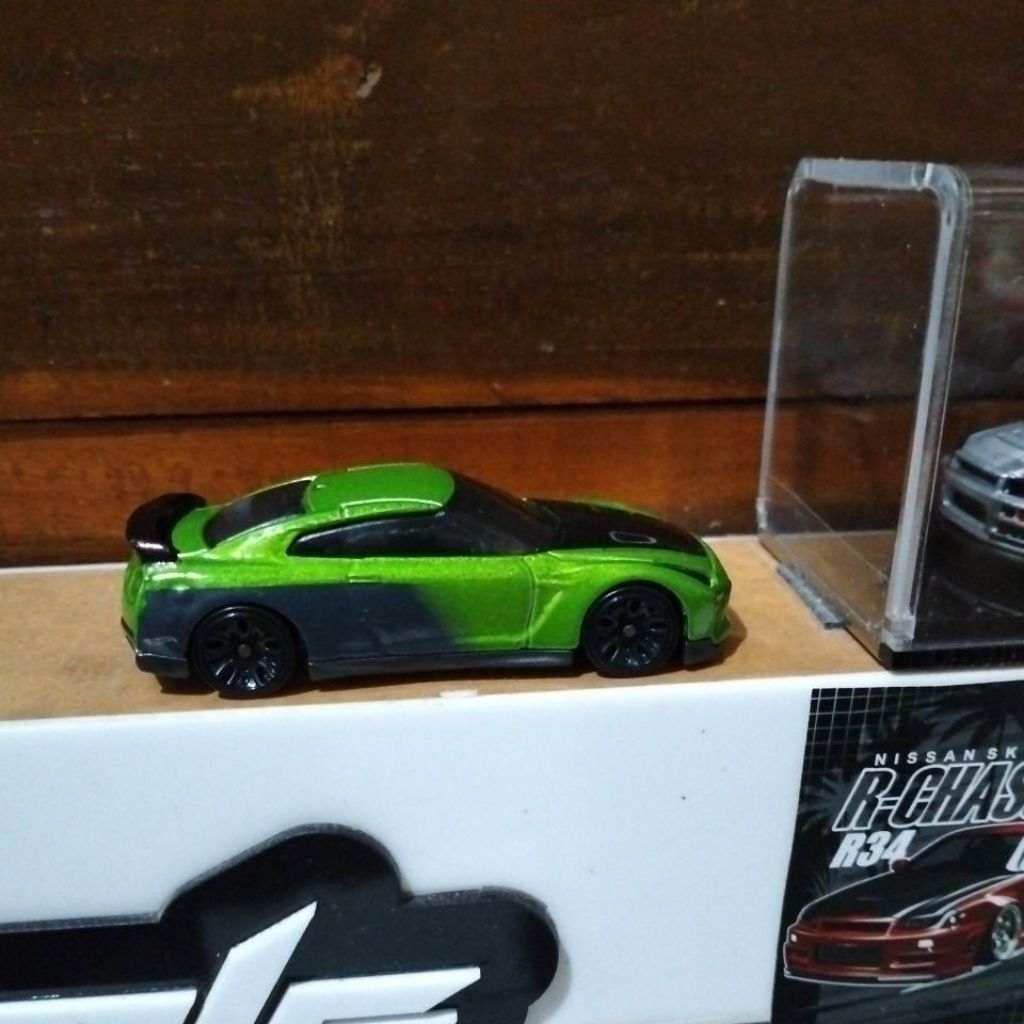 Nissan GT-R R35 TFOX Guaczilla